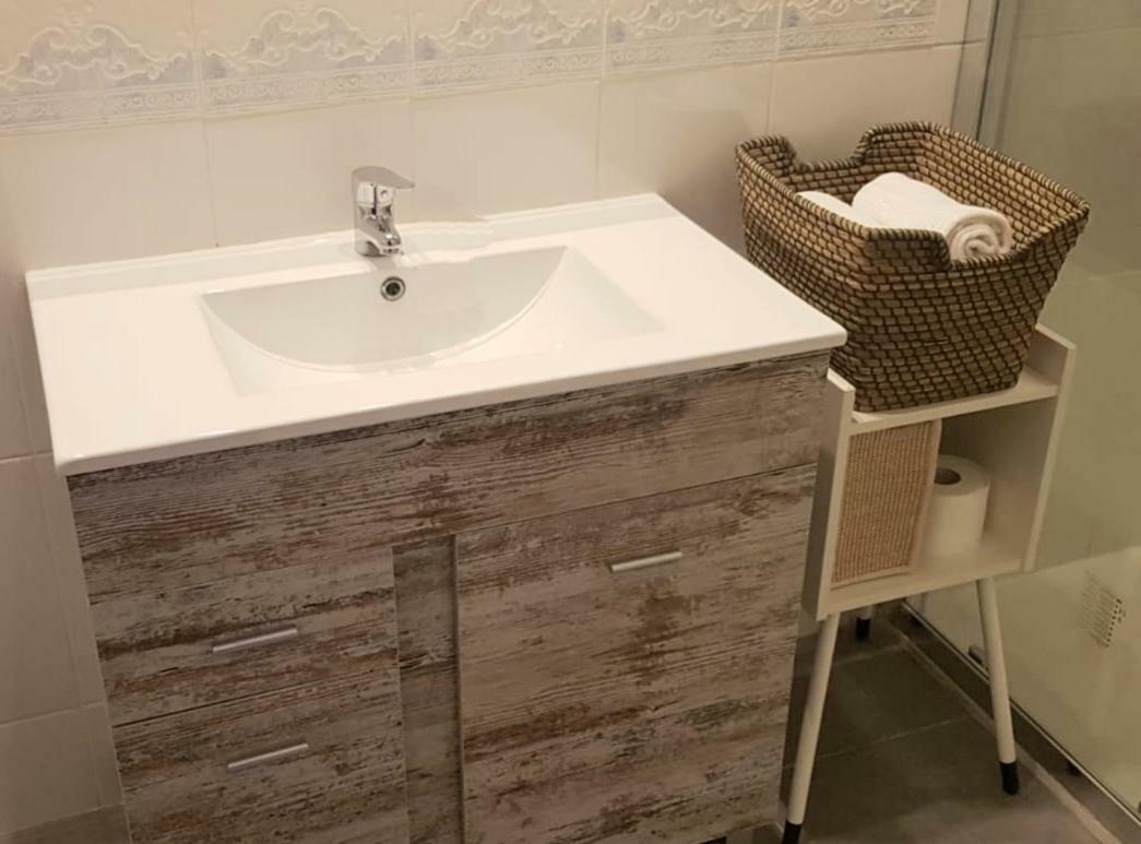 Ch Apartamento Plaza Del Angel - Semisotano Madrid Extérieur photo